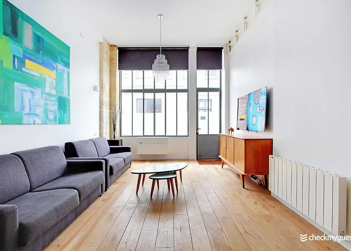 Elegant - 1br-6p- Grands Boulevards Apartment